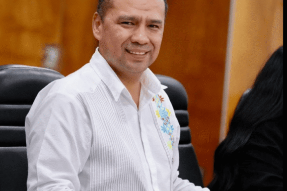 Alejandro Robles Gómez